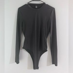 (M) SHEIN fitted bodysuit